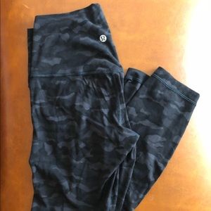 Lululemon camo 7/8 align legging